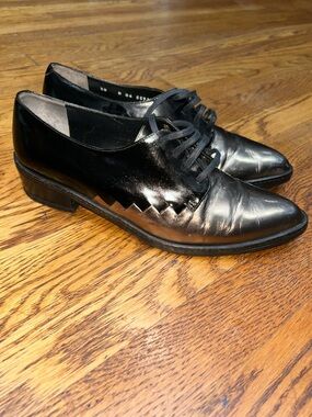 Robert Clergerie Black Patent Leather Pointed Lace-Up Oxfords Old Money